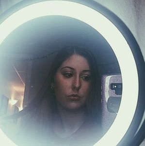 Meet your Posher, Carissa